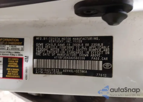 2010 Toyota Camry Le z USA, uszkodzony, nr VIN 4T1BF3EK0AU560206